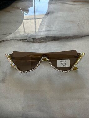 I-SEA Brown Rhinestone Shield Sunglasses – New With Tags